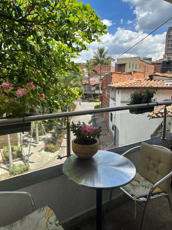 Casa Del Arbol Apto. 301 Medellín Dış mekan fotoğraf